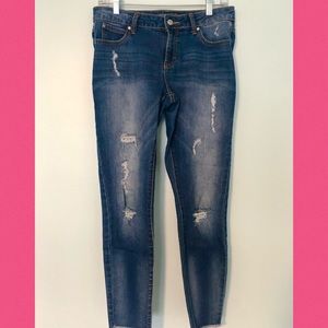 Jennifer Lopez Distressed Skinny Ankle Jean
